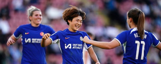 Chelsea beat Tottenham to take WSL fight with Man City to final day