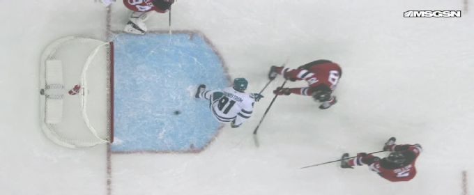 Nico Sturm nets goal for Sharks