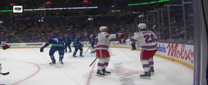 Chris Kreider scores goal vs. Canucks