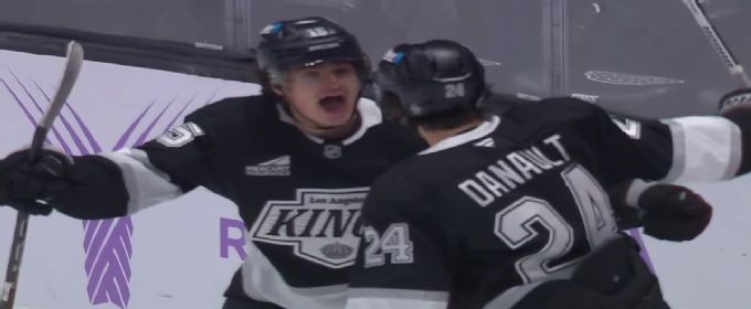 Phillip Danault scores goal for Kings