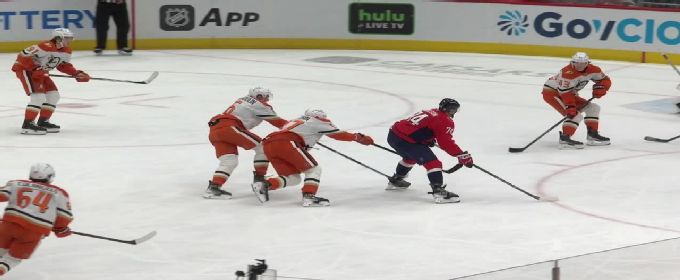 John Carlson scores goal for Capitals