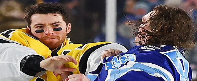 Goalie fight breaks out during Stadium Series