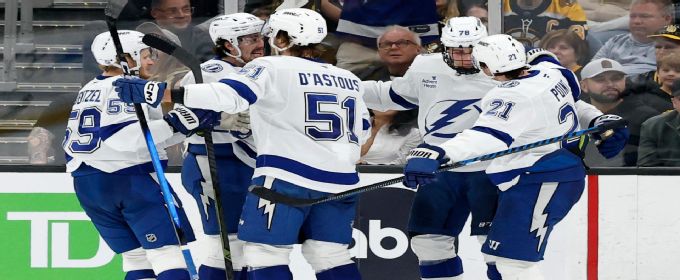 Lightning score late to down the Bruins on the road