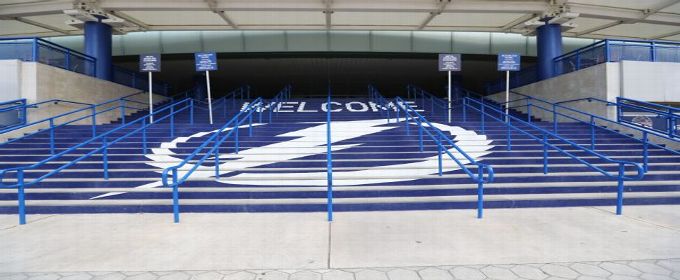 Lightning acquire rights to prospect Jack Pridham from Blackhawks
