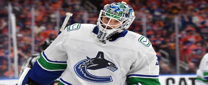 Penguins acquire goalie Arturs Silovs in trade with Canucks