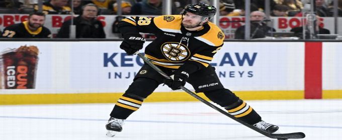 Bruins' Elias Lindholm out a few weeks with lower-body injury