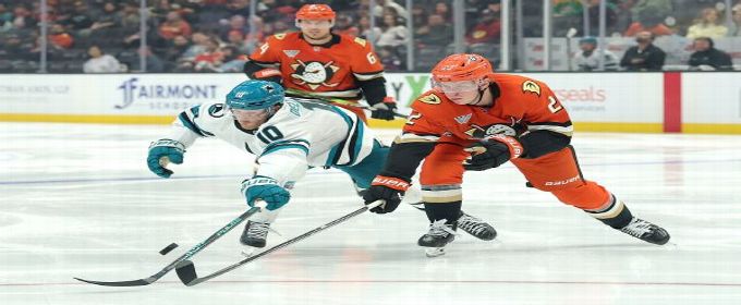 Sharks sign forward Ty Dellandrea to 2-year extension