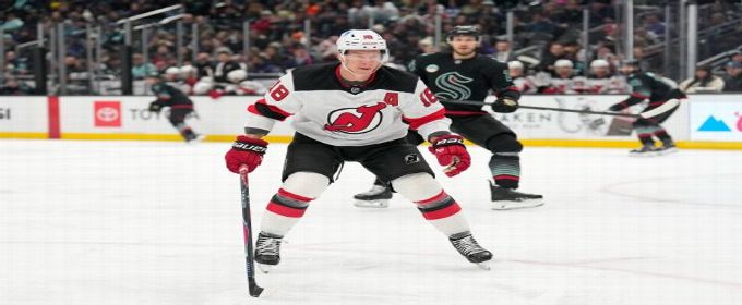 Devils trade Ondrej Palat, picks to Islanders for Maxim Tsyplakov