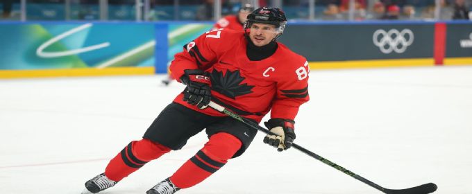 Sidney Crosby joins Team Canada at world hockey championships