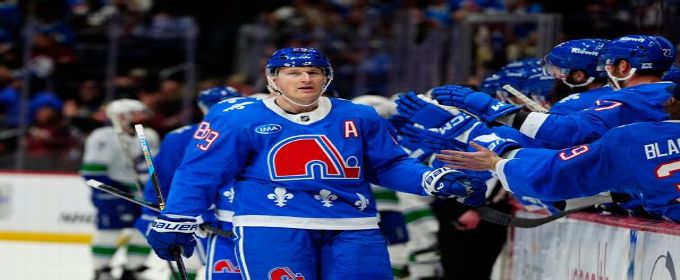 Avs' Nathan MacKinnon first to reach 50 goals this season