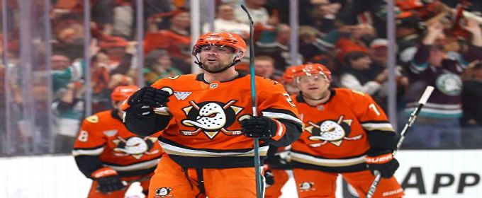 Ducks finish off 2-time conference champ Oilers in G6, reach 2nd round