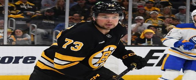 Bruins' Charlie McAvoy ejected for violent slash on Zach Benson
