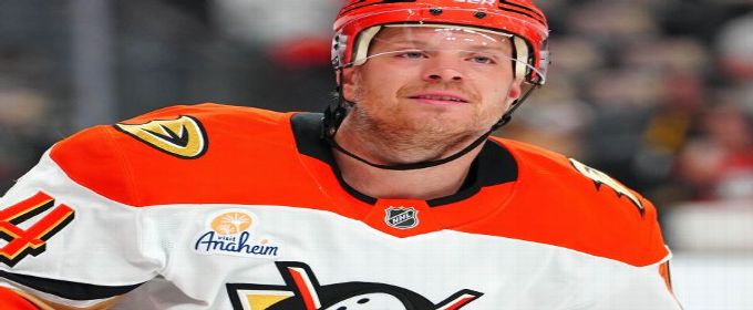 Lightning sign defenseman John Carlson on two-year deal