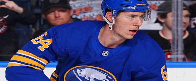 Islanders sign Logan Stanley to one-year contract