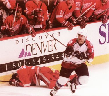 That time Patrick Roy fought the Red Wings' goaltenders – The Denver Post