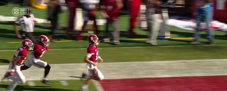 Alabama QB drops the ball before crossing the goal line