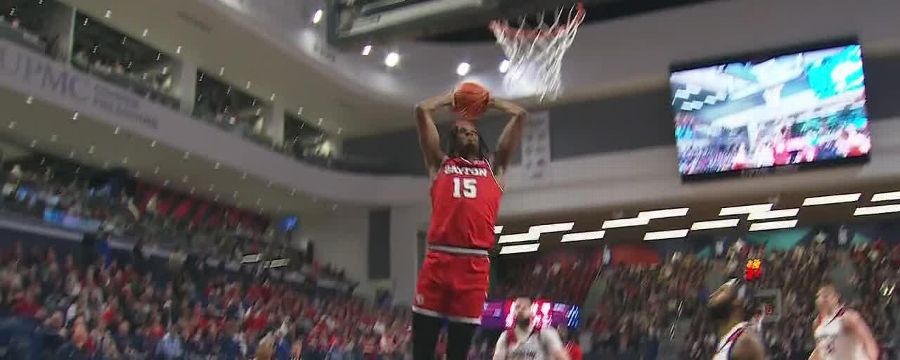 Dayton's DaRon Holmes II spins into an emphatic two-handed slam