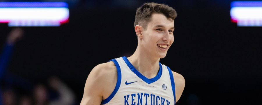 Kentucky puts up over 100 in win over Georgia