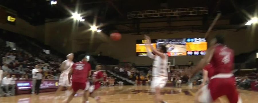 Anthony Pritchard makes a nice dish for a Central Michigan and-1