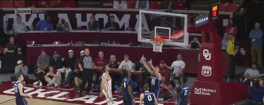 Sam Godwin drops in and-1 for Oklahoma