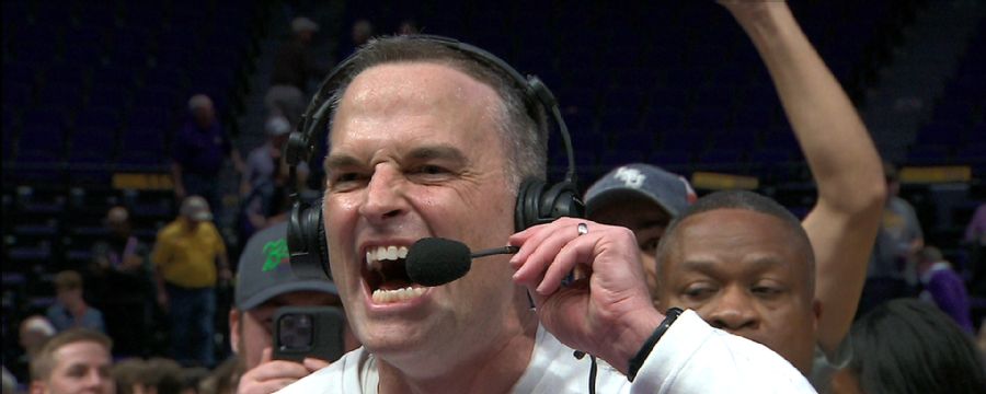 Ecstatic McMahon celebrates LSU win over Kentucky
