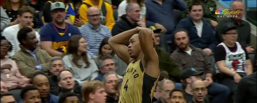 Scottie Barnes injures his hand after hitting it on the rim