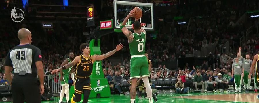 Jaylen Brown hits Jayson Tatum with 360 jump pass for 3
