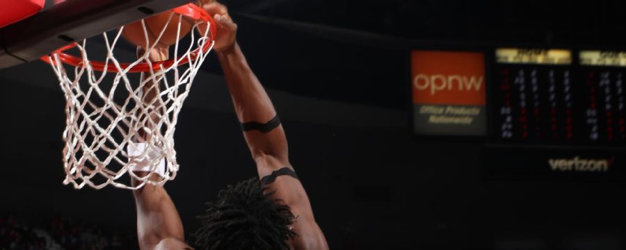 OG Anunoby throws down impressive reverse dunk