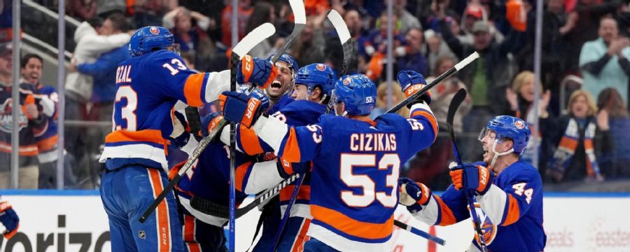 Islanders survive 2OT thriller to extend series
