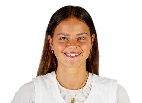 Nina Horvath am College