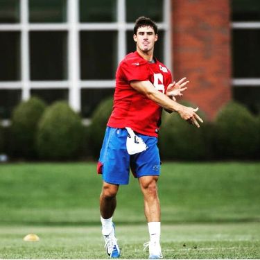 Giants QB Daniel Jones loved Panthers growing up in Charlotte
