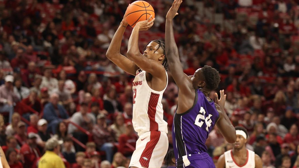 Mark steers Arkansas to win over Abilene Christian