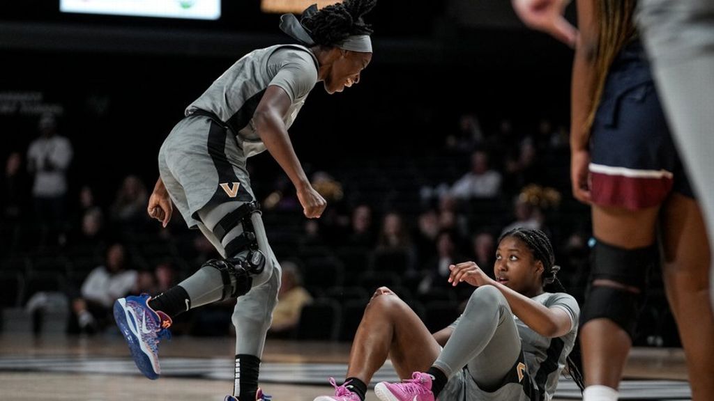 Commodores extend winning streak with rout of FDU