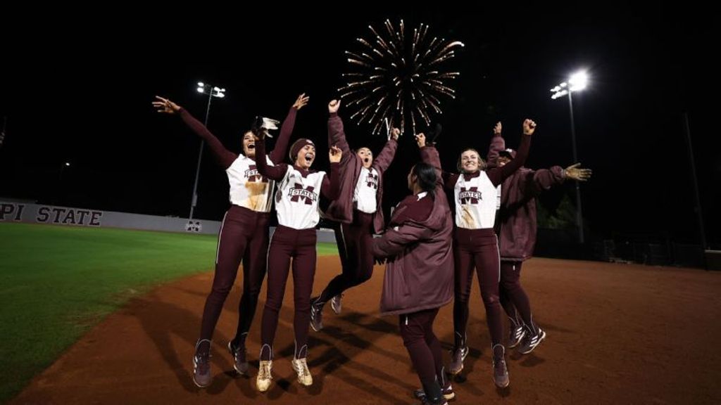 Hull, MS State start SEC play with walk-off win