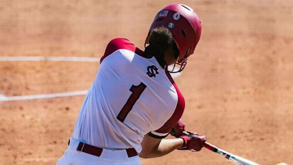 Gamecocks sweep doubleheader vs. Charleston Southern