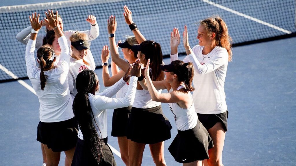 Georgia sweeps LSU to advance to semifinals