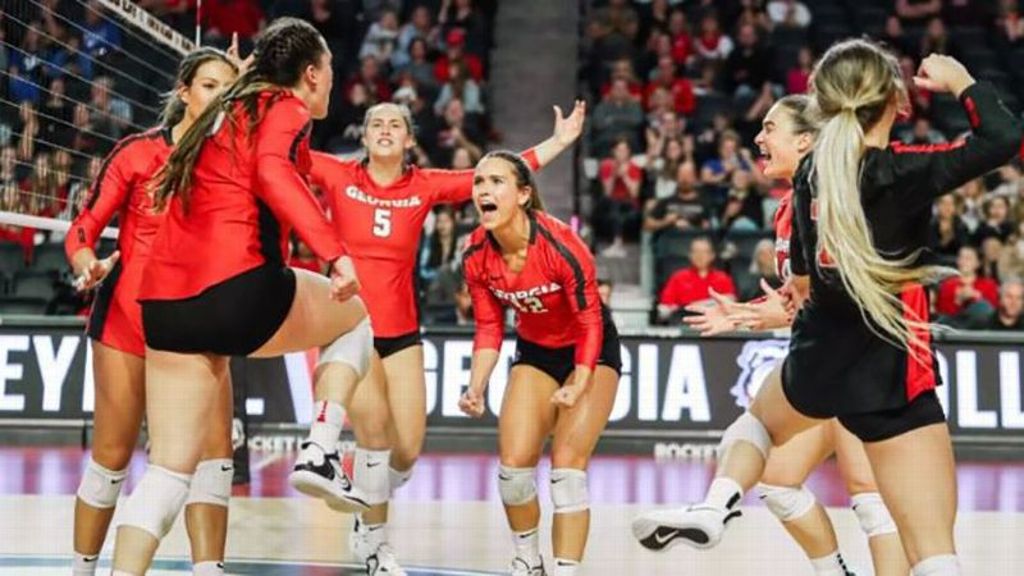 Georgia pulls off stunning win vs. No. 10 Georgia Tech