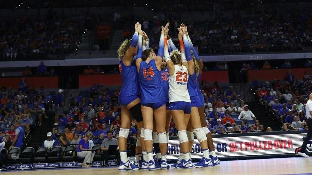 No. 3 UF falls to No. 1 Wisconsin in five-set thriller