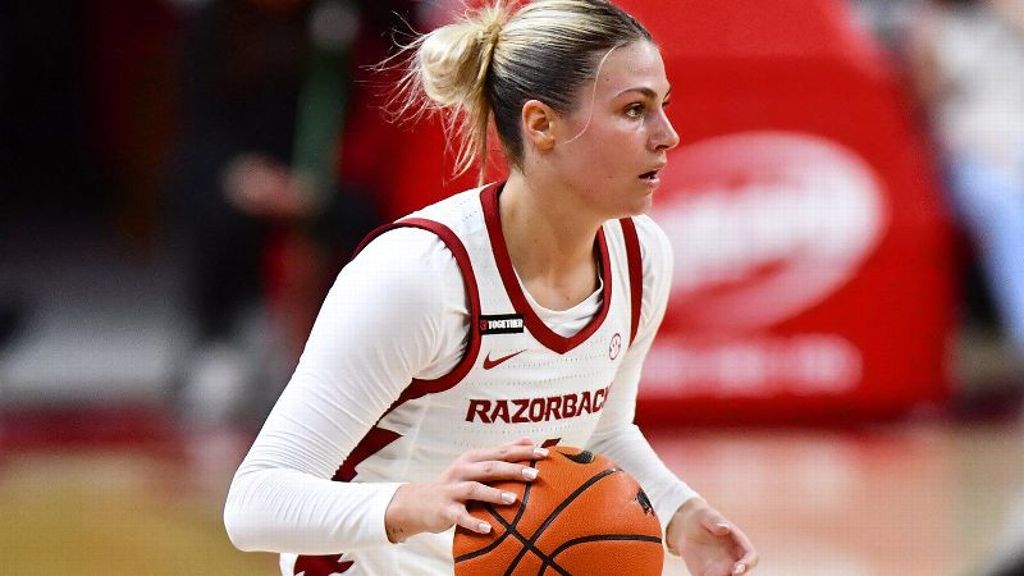 Razorbacks fend off late push from Murray State