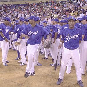 Los Borracho Para Los Fans De Los Dodgers Que Van a Pistiar 