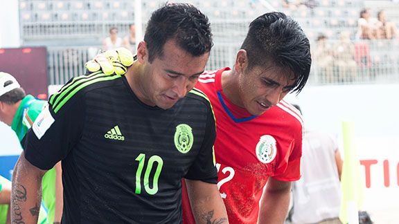 Ramón Raya llama mediocres a jugadores de selección de playa - ESPN