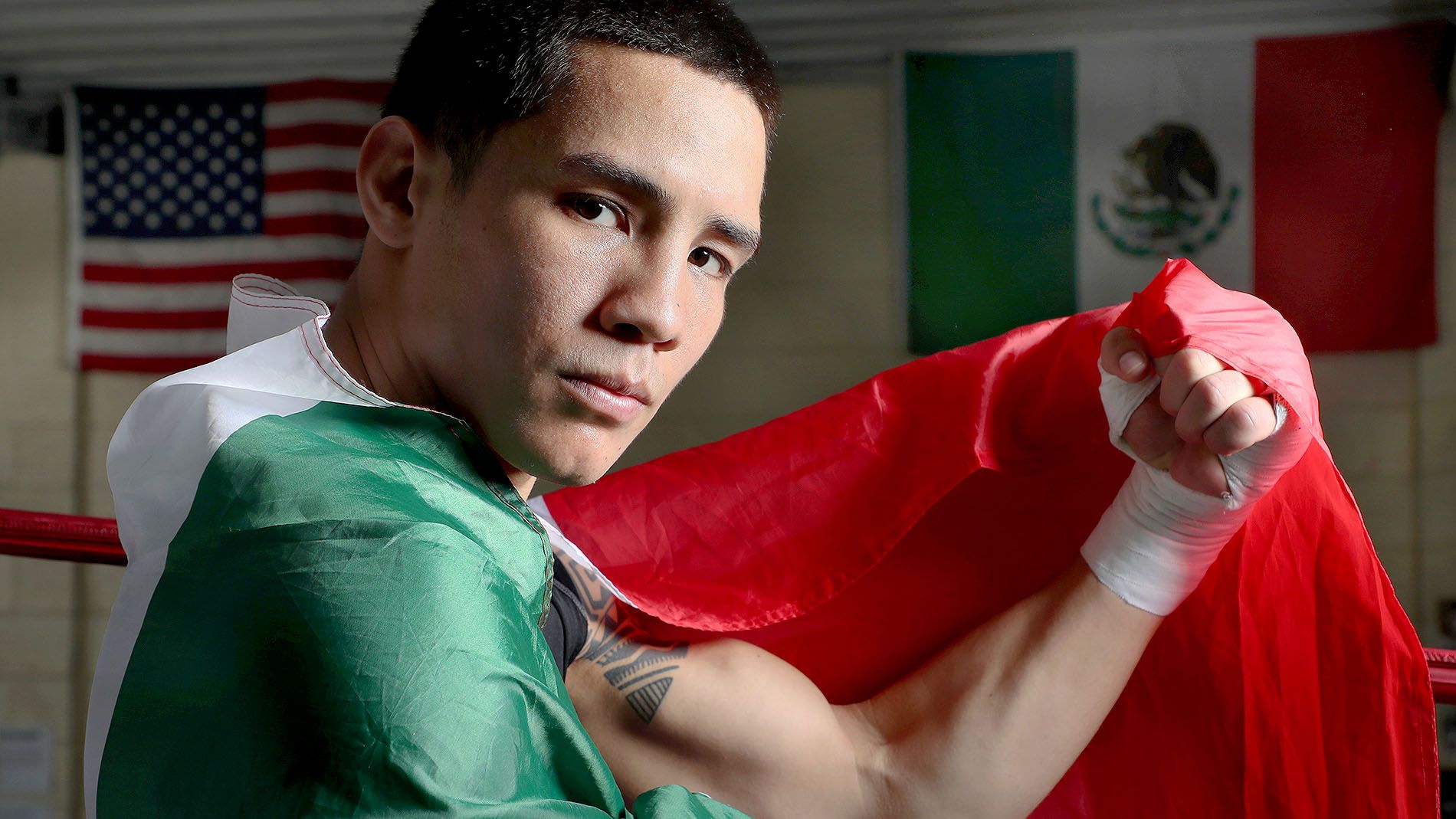 Oscar Valdez боксер