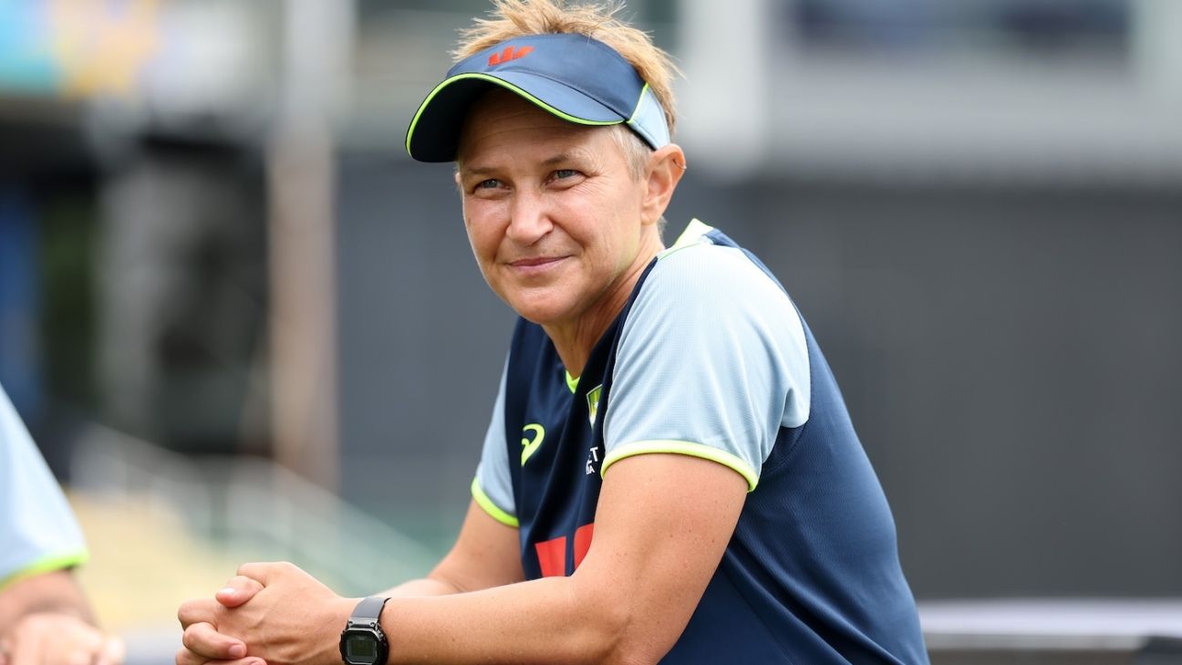 Australia women's coach Shelley Nitschke signs three-year contract extension 