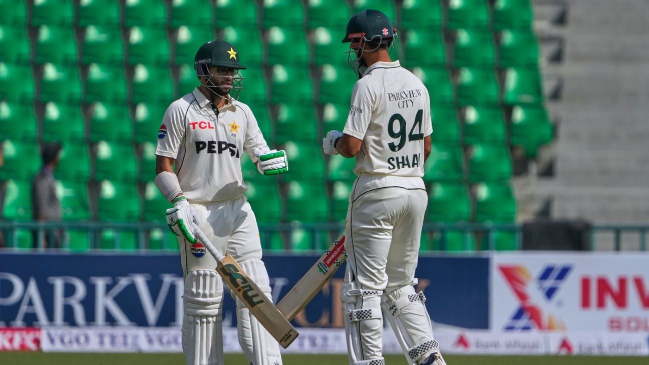 Lahore was all about Babar, but the applause went to those around him