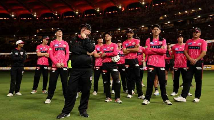 न्यू साउथ वेल्स और सिडनी सिक्सर्स ने अपने कोच ग्रेग शिपर्ड से नाता तोड़ लिया है