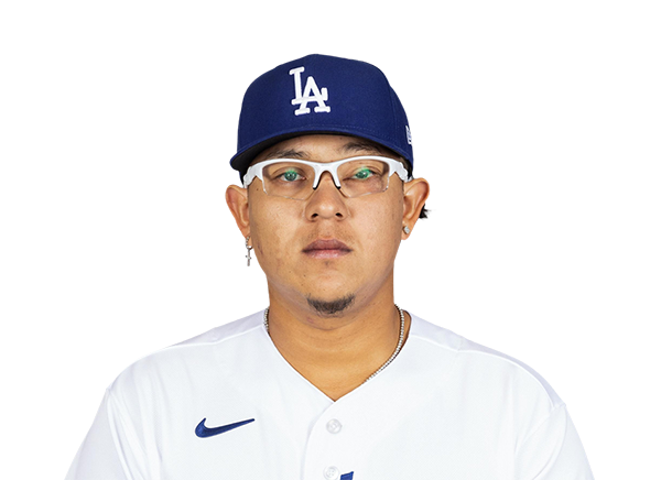 Julio Urias rebounds, Dodgers win fifth straight