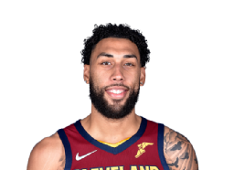 Denzel Valentine headshot