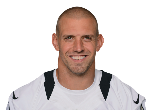 Linebacker James Laurinaitis Retires