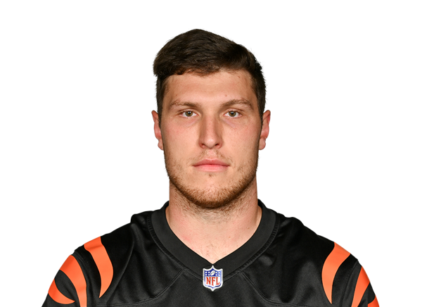 Cincinnati Bengals tight end Drew Sample (89) runs for the play