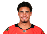Tyson Hinds headshot